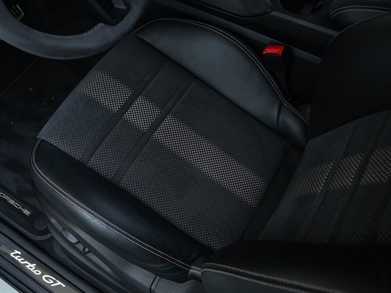 2022 Porsche Cayenne Turbo GT - Photo 26 - Bonita Springs, FL 34134