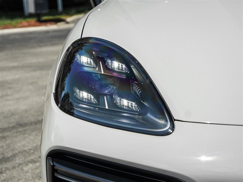 2022 Porsche Cayenne Turbo GT - Photo 3 - Bonita Springs, FL 34134