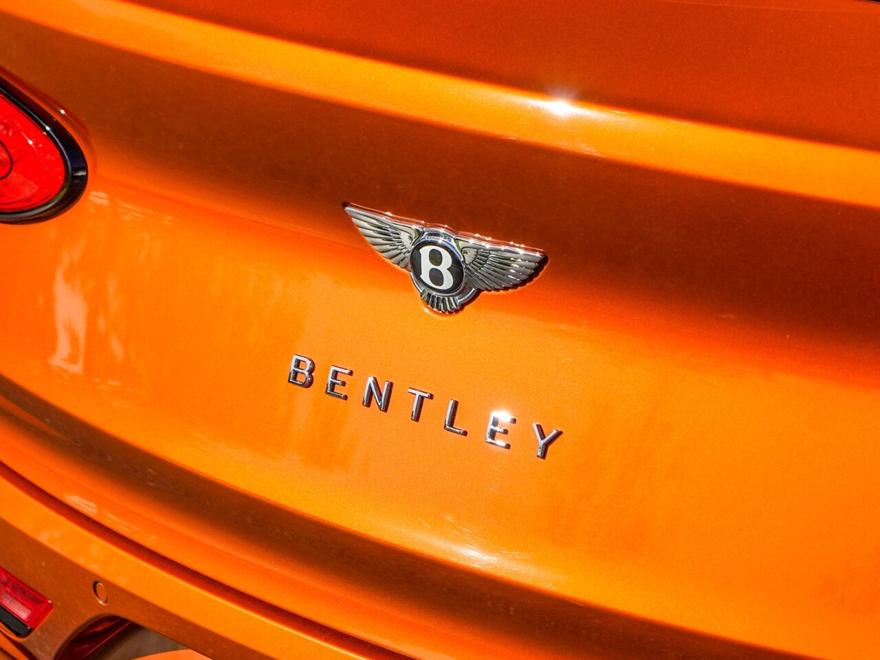 2021 Bentley Bentayga V8   - Photo 44 - Bonita Springs, FL 34134