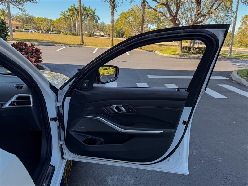 2025 BMW M3 Competition xDrive   - Photo 43 - Bonita Springs, FL 34134