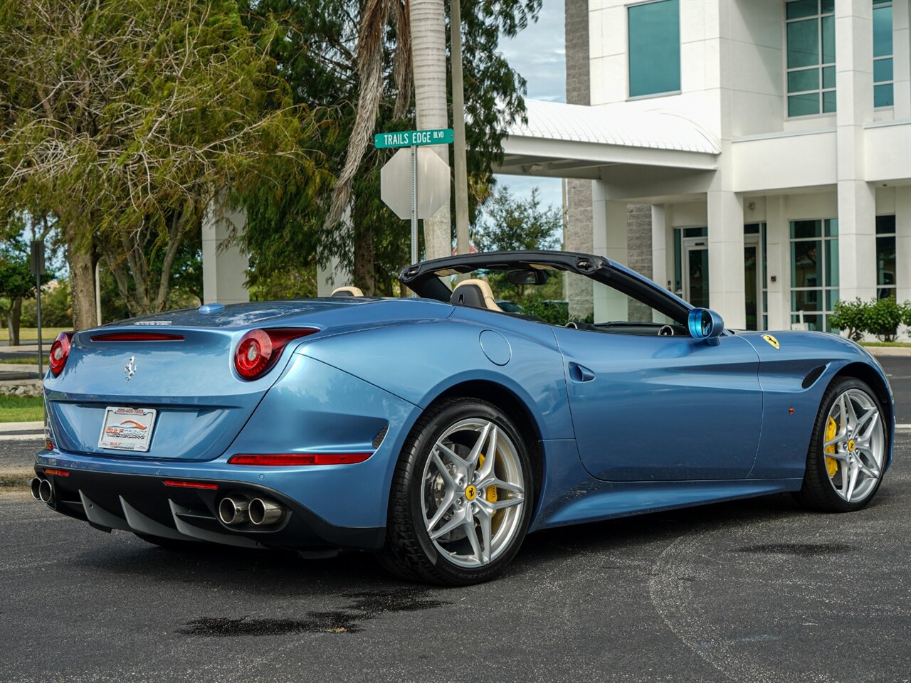 2015 Ferrari California T   - Photo 18 - Bonita Springs, FL 34134