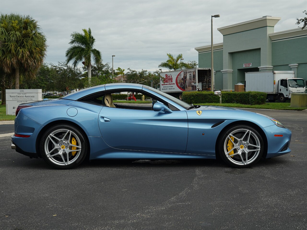 2015 Ferrari California T   - Photo 16 - Bonita Springs, FL 34134