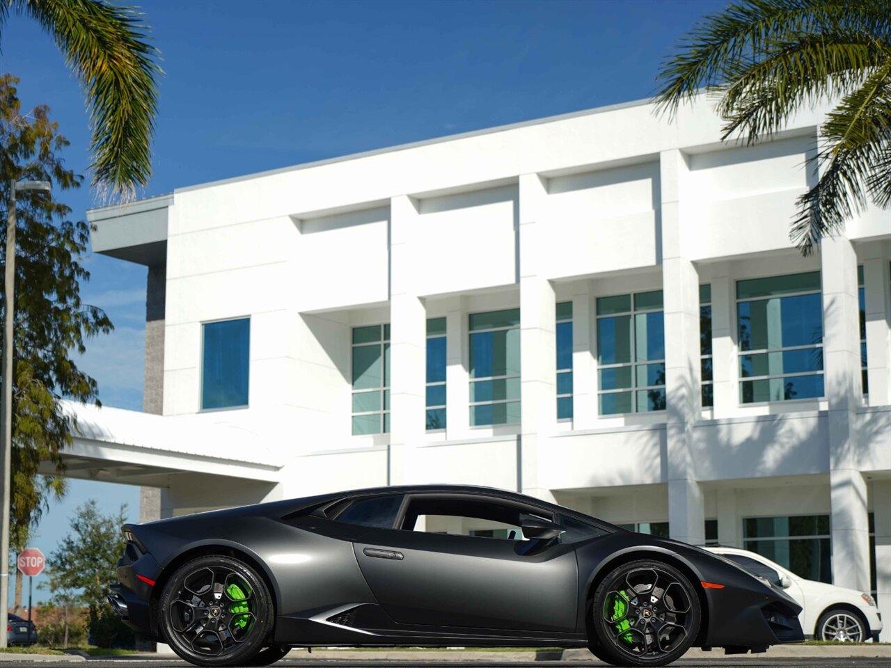 2019 Lamborghini Huracan LP 580-2   - Photo 23 - Bonita Springs, FL 34134