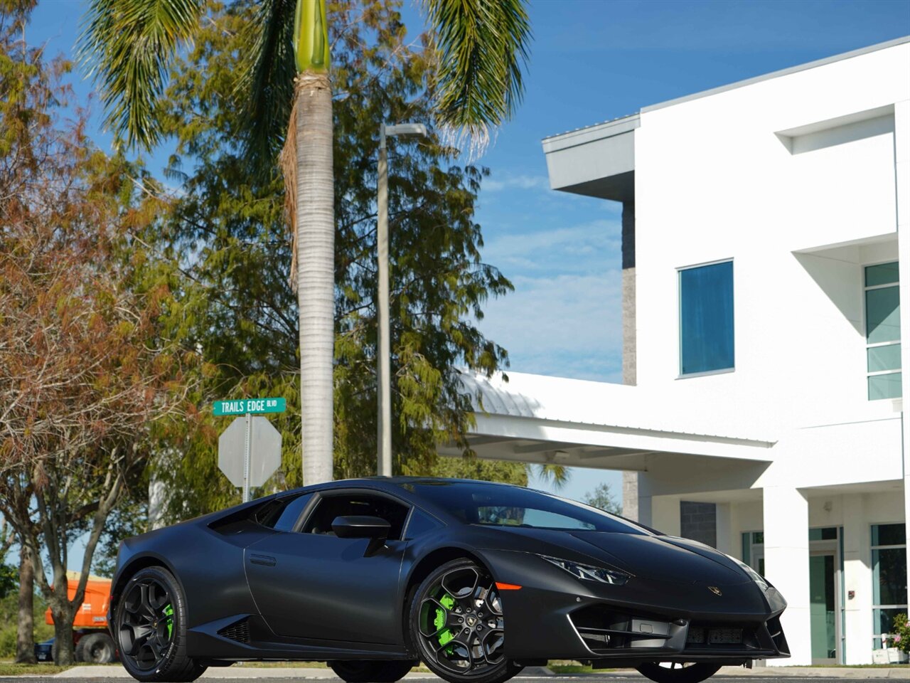 2019 Lamborghini Huracan LP 580-2   - Photo 6 - Bonita Springs, FL 34134