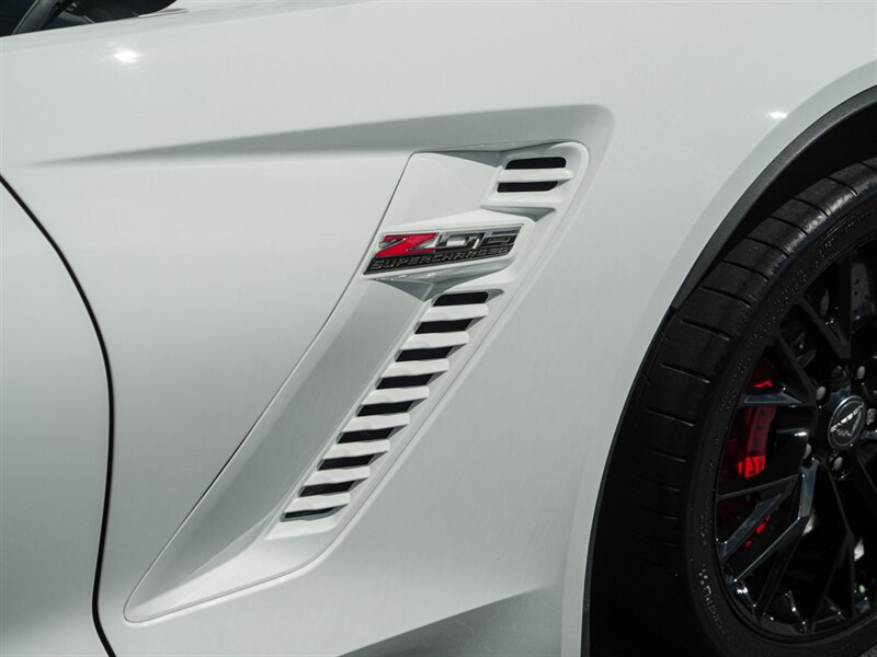 2016 Chevrolet Corvette Z06   - Photo 66 - Bonita Springs, FL 34134