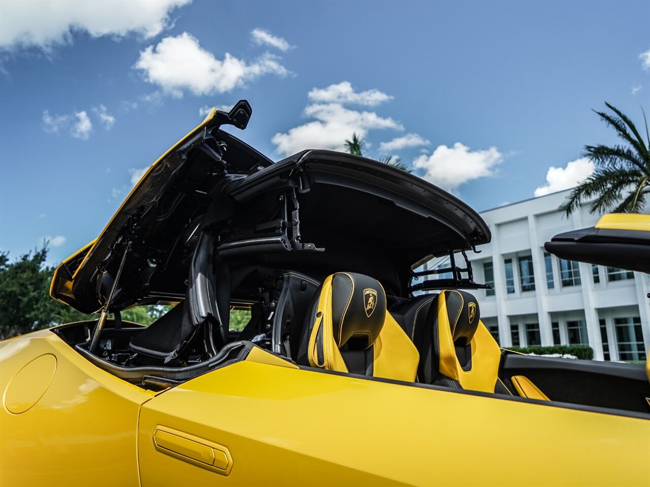 2022 Lamborghini Huracan EVO Spyder   - Photo 45 - Bonita Springs, FL 34134