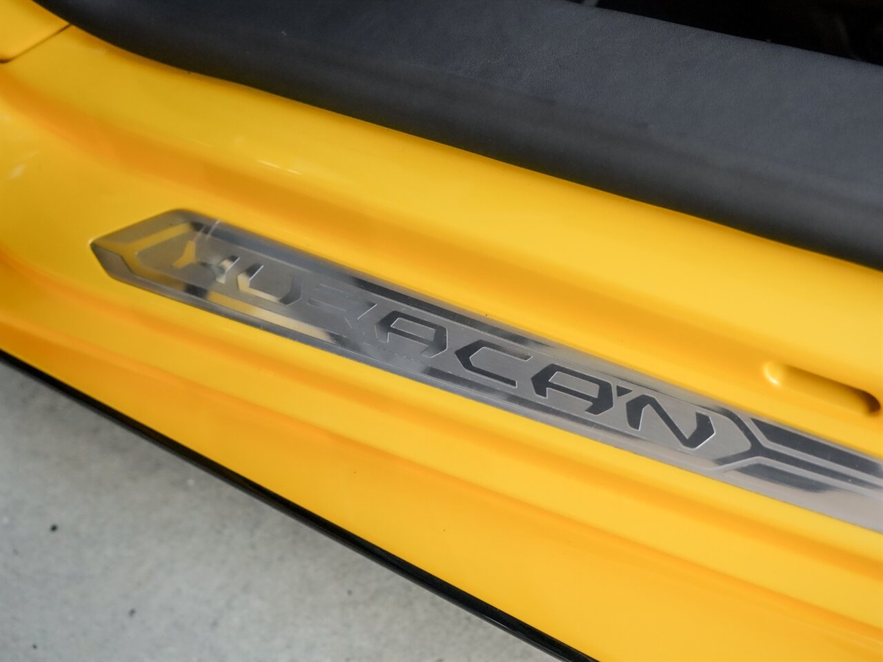 2022 Lamborghini Huracan EVO Spyder   - Photo 22 - Bonita Springs, FL 34134