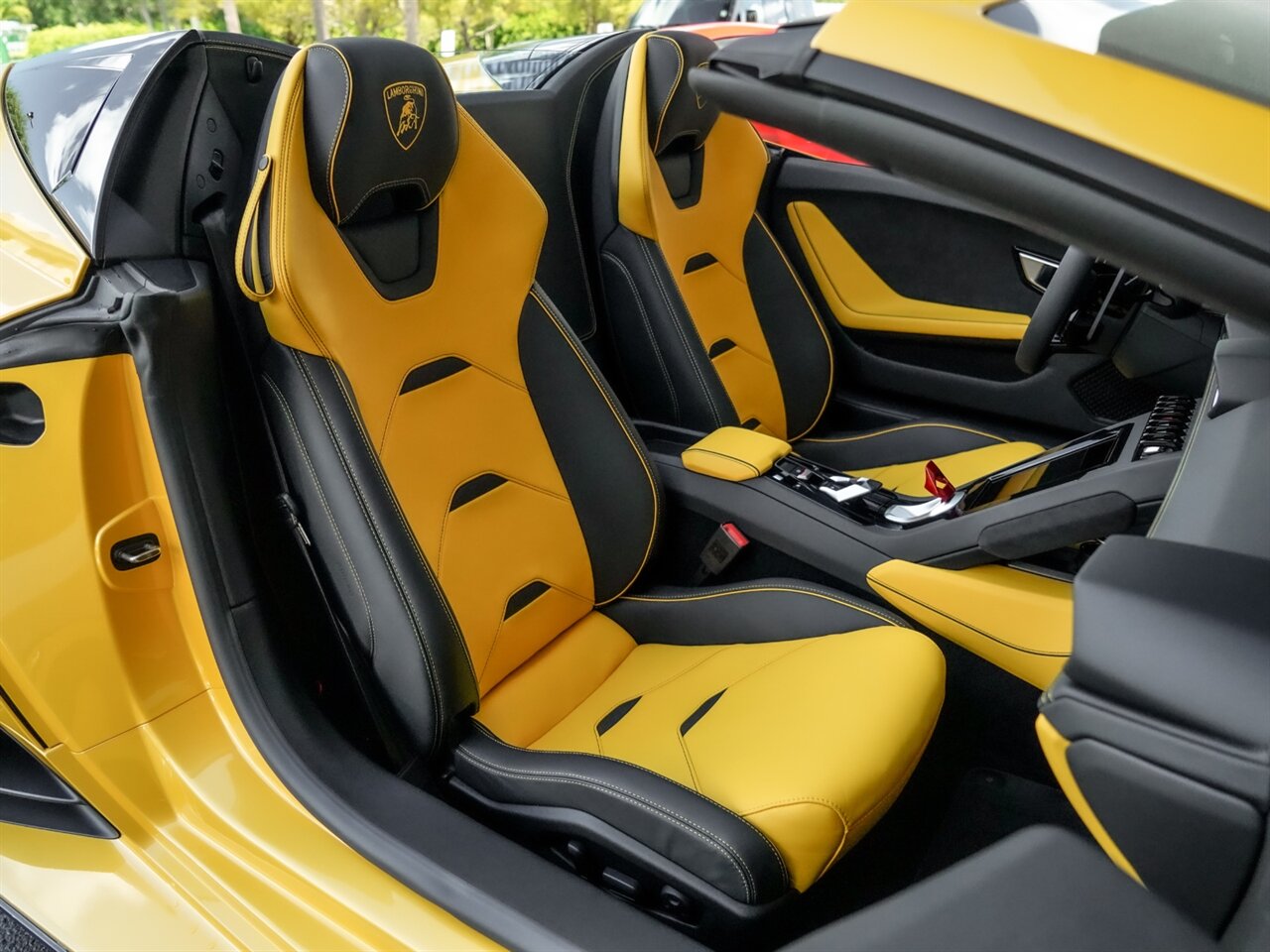 2022 Lamborghini Huracan EVO Spyder   - Photo 26 - Bonita Springs, FL 34134