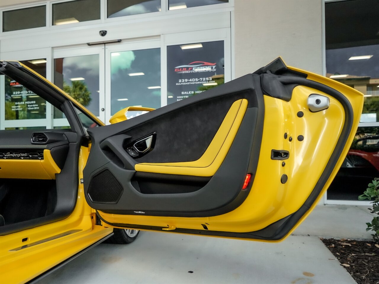 2022 Lamborghini Huracan EVO Spyder   - Photo 23 - Bonita Springs, FL 34134