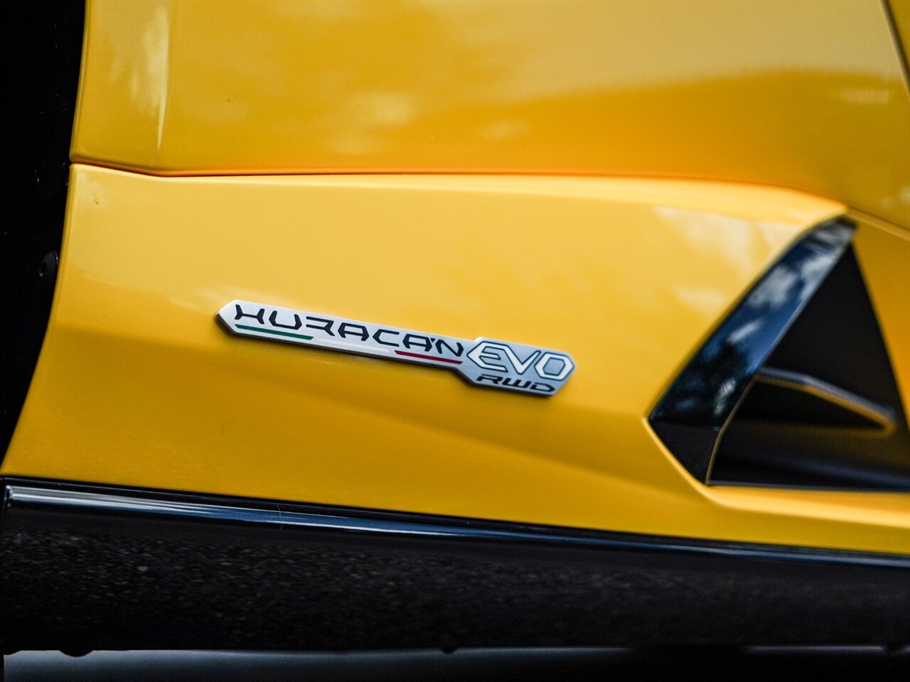 2022 Lamborghini Huracan EVO Spyder   - Photo 10 - Bonita Springs, FL 34134