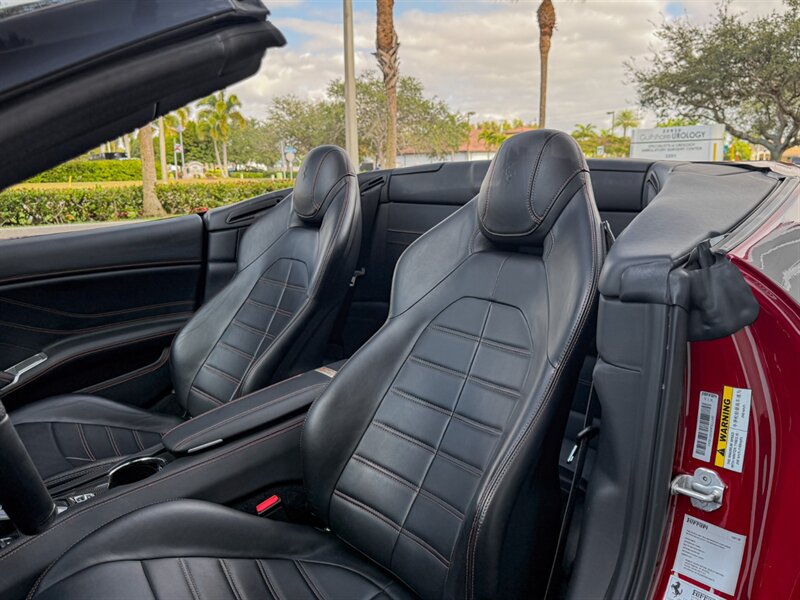 2016 Ferrari California T   - Photo 21 - Bonita Springs, FL 34134