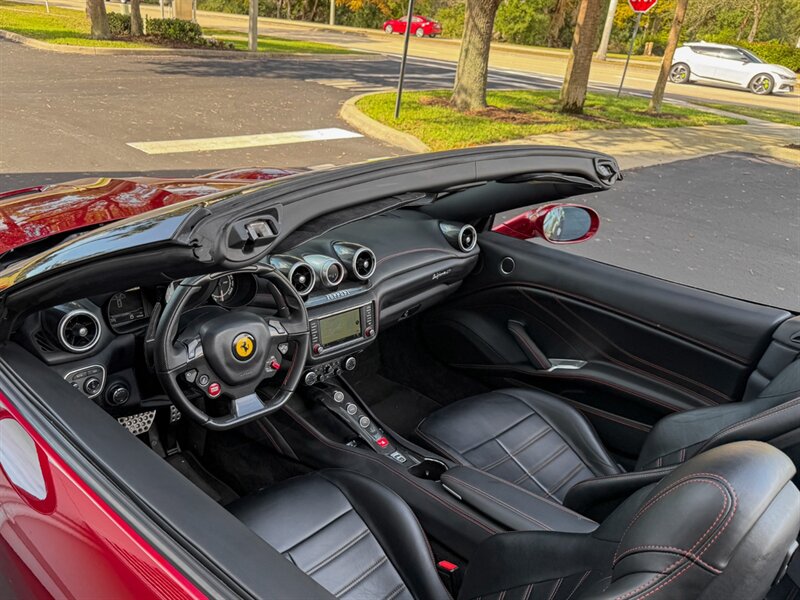 2016 Ferrari California T   - Photo 2 - Bonita Springs, FL 34134