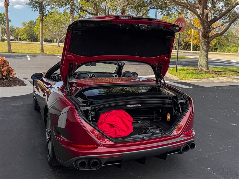 2016 Ferrari California T   - Photo 41 - Bonita Springs, FL 34134