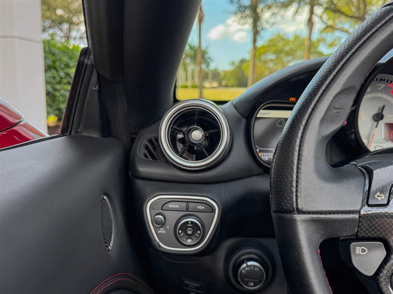 2016 Ferrari California T   - Photo 19 - Bonita Springs, FL 34134