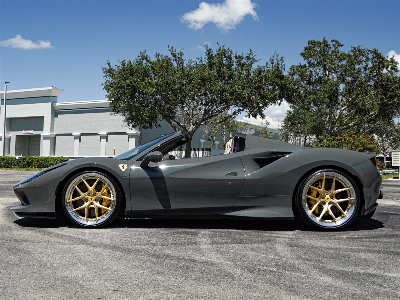 2022 Ferrari F8 Spider   - Photo 35 - Bonita Springs, FL 34134