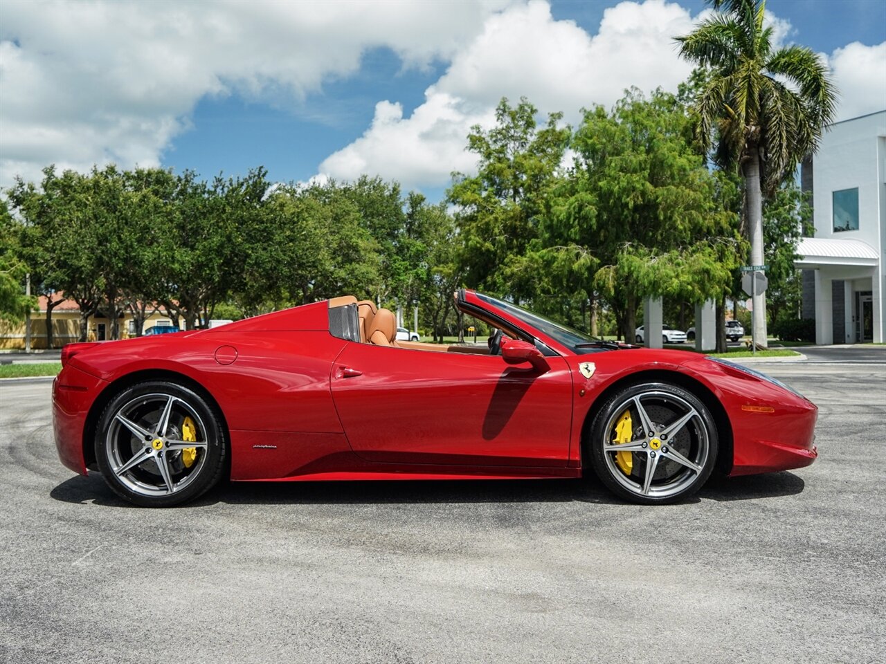 2014 Ferrari 458 Spider   - Photo 63 - Bonita Springs, FL 34134