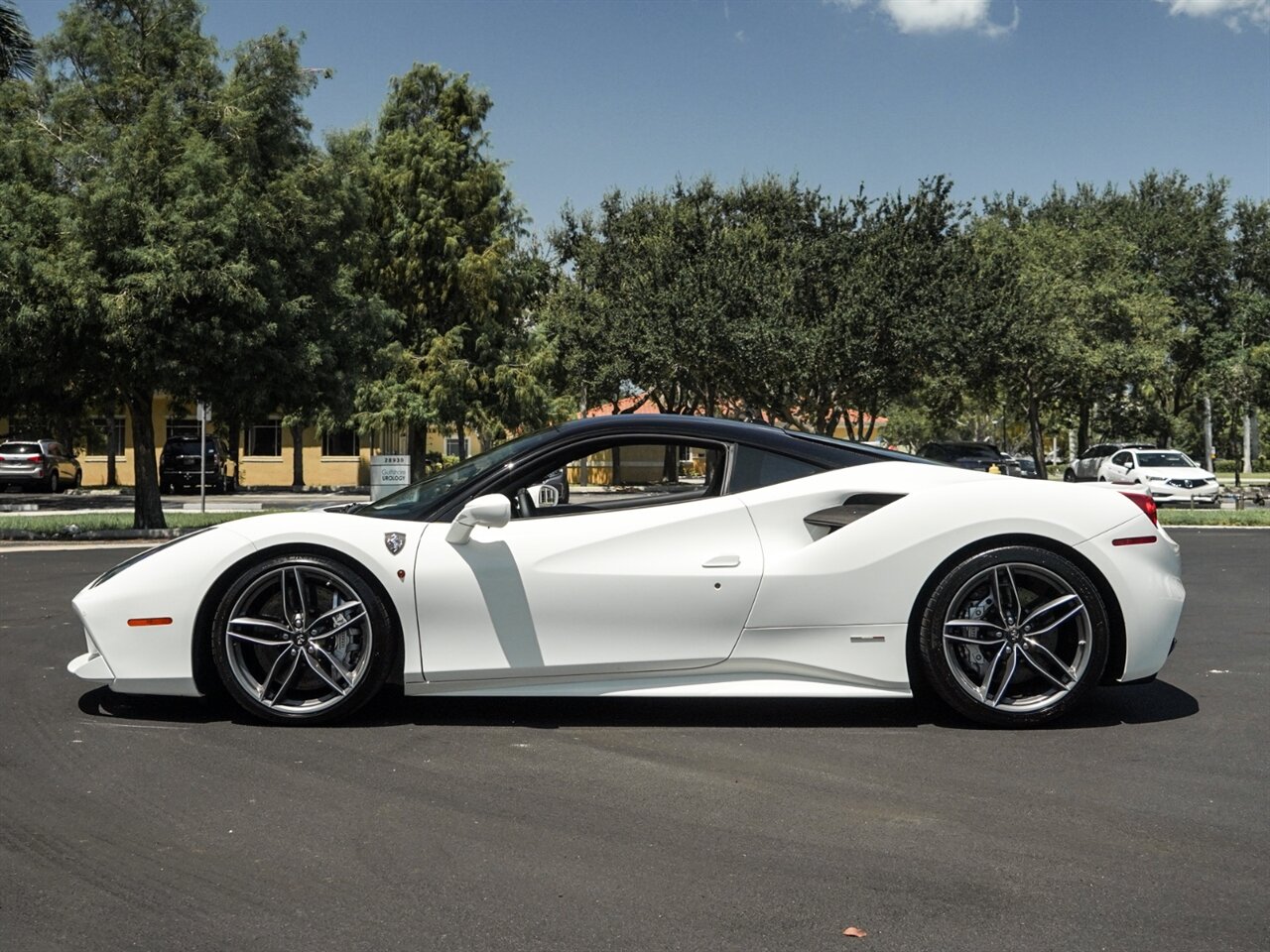 2017 Ferrari 488 GTB   - Photo 45 - Bonita Springs, FL 34134