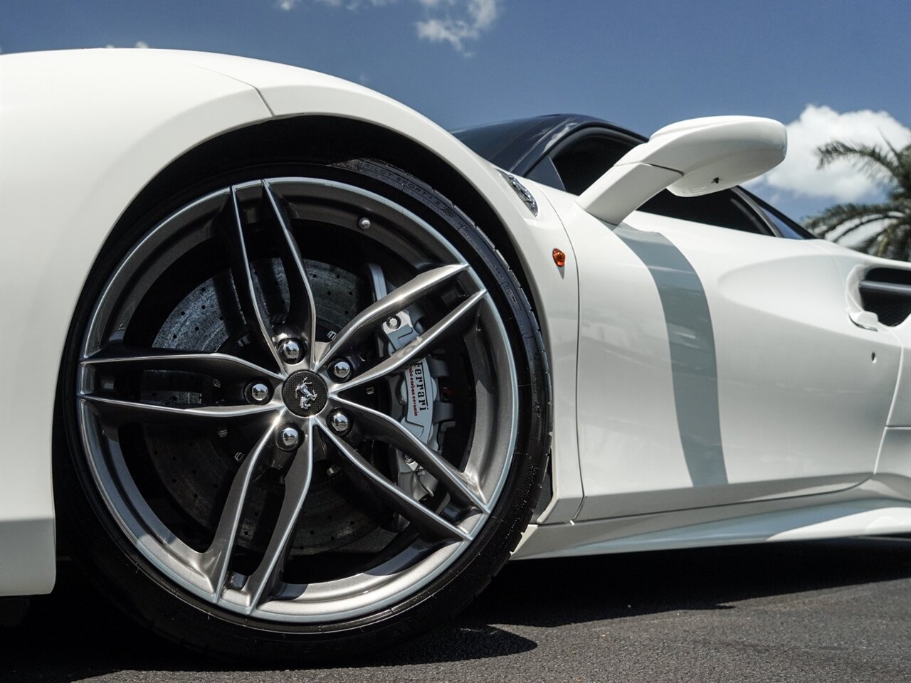 2017 Ferrari 488 GTB   - Photo 13 - Bonita Springs, FL 34134