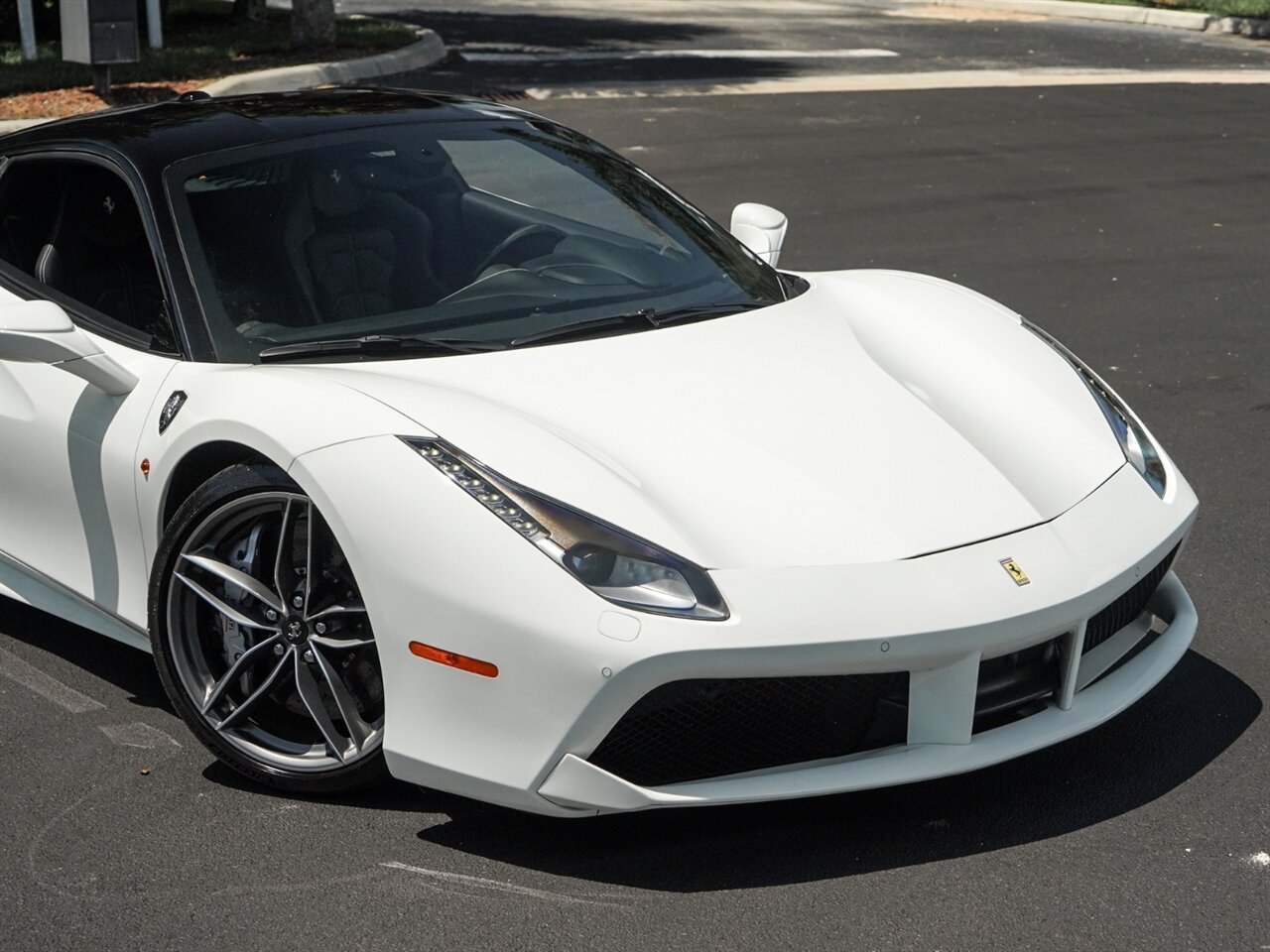 2017 Ferrari 488 GTB   - Photo 71 - Bonita Springs, FL 34134