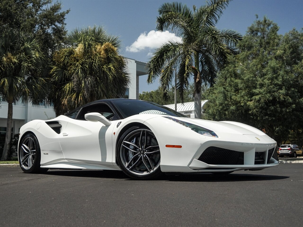 2017 Ferrari 488 GTB   - Photo 74 - Bonita Springs, FL 34134