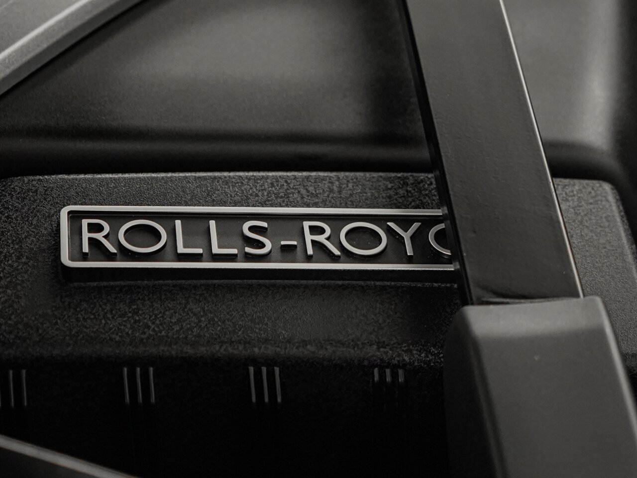 2021 Rolls-Royce Black Badge Cullinan   - Photo 52 - Bonita Springs, FL 34134