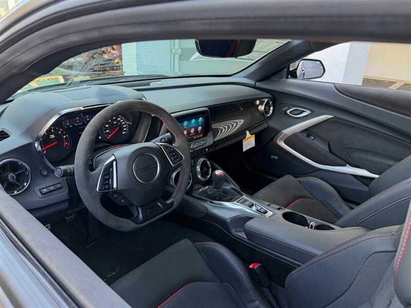 2024 Chevrolet Camaro ZL1 - Photo 2 - Bonita Springs, FL 34134