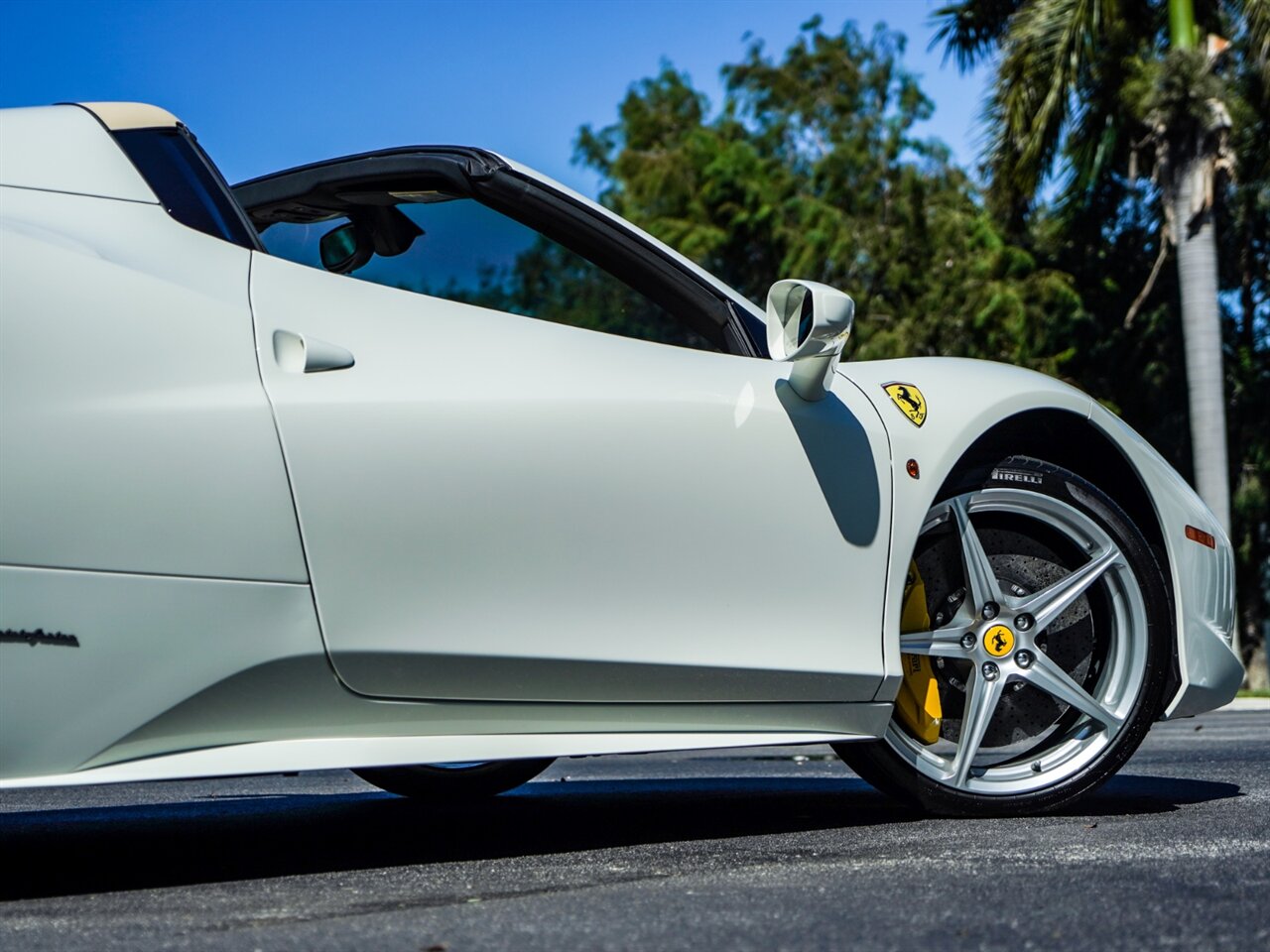2014 Ferrari 458 Spider   - Photo 35 - Bonita Springs, FL 34134