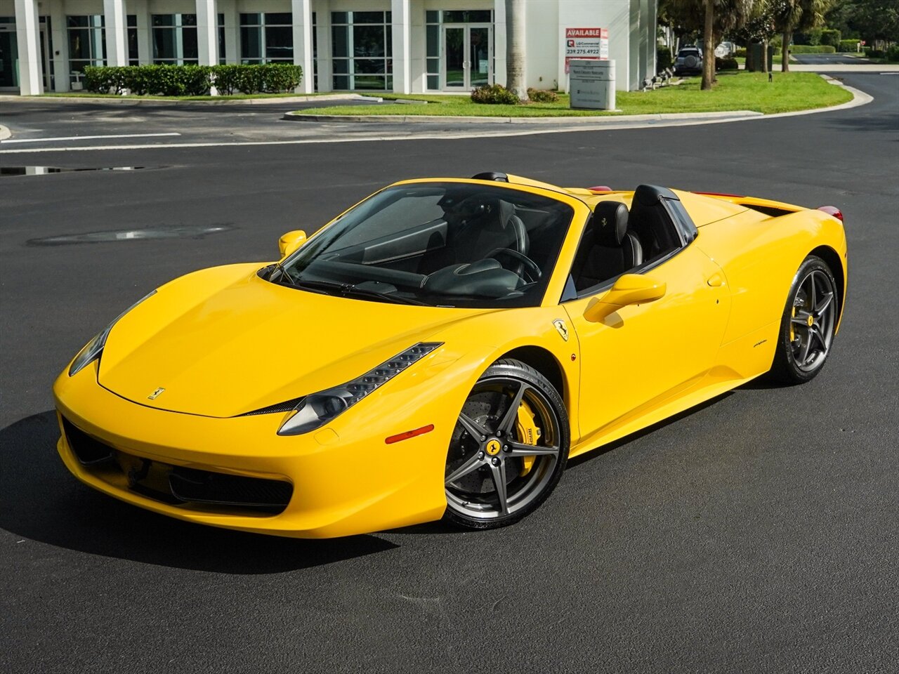 2015 Ferrari 458 Spider   - Photo 11 - Bonita Springs, FL 34134