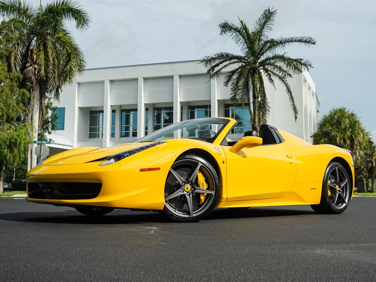 2015 Ferrari 458 Spider   - Photo 12 - Bonita Springs, FL 34134