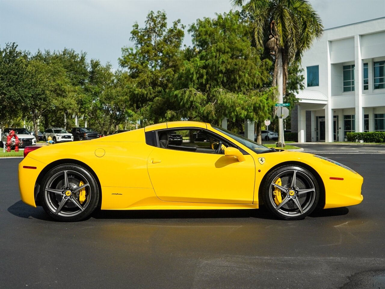 2015 Ferrari 458 Spider   - Photo 75 - Bonita Springs, FL 34134