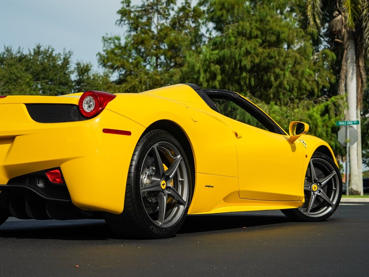 2015 Ferrari 458 Spider   - Photo 64 - Bonita Springs, FL 34134