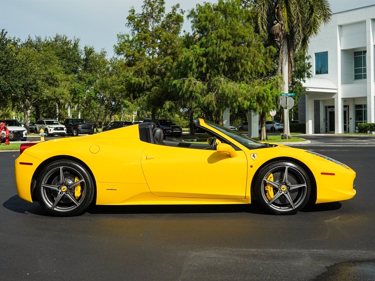 2015 Ferrari 458 Spider   - Photo 66 - Bonita Springs, FL 34134