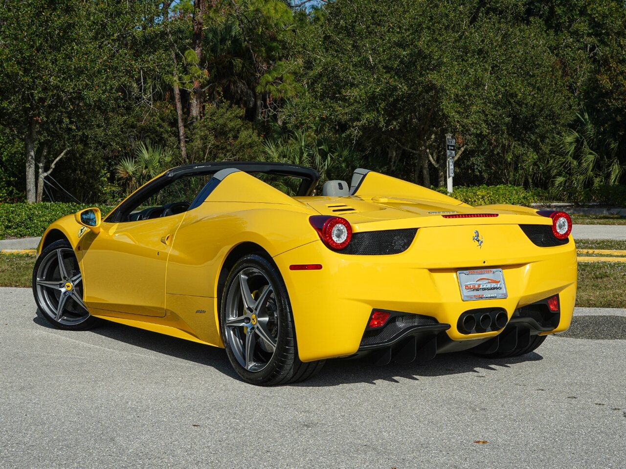 2015 Ferrari 458 Spider   - Photo 45 - Bonita Springs, FL 34134