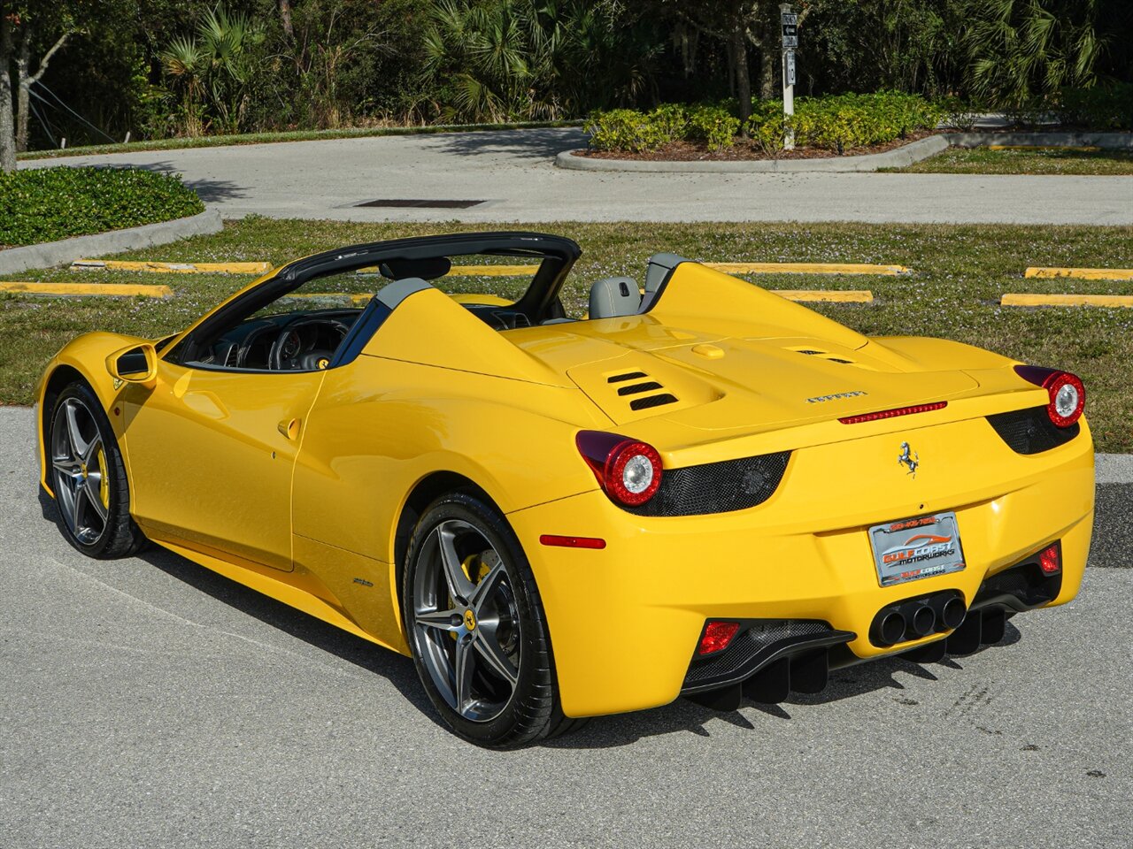 2015 Ferrari 458 Spider   - Photo 40 - Bonita Springs, FL 34134