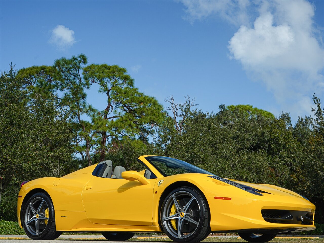2015 Ferrari 458 Spider   - Photo 10 - Bonita Springs, FL 34134