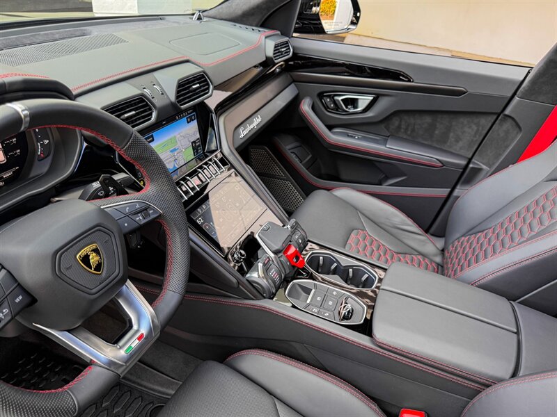 2024 Lamborghini Urus S - Photo 13 - Bonita Springs, FL 34134