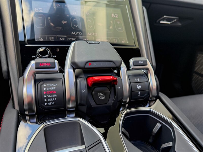 2024 Lamborghini Urus S - Photo 17 - Bonita Springs, FL 34134