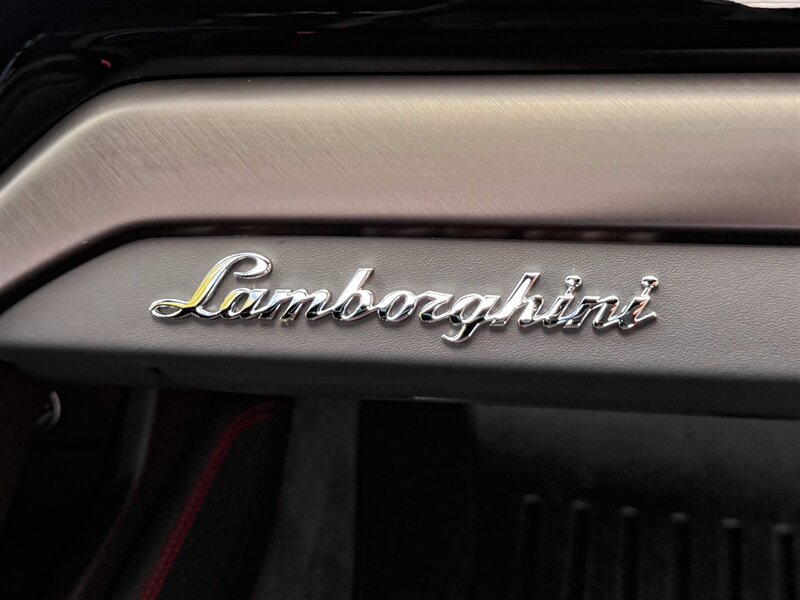 2024 Lamborghini Urus S - Photo 44 - Bonita Springs, FL 34134