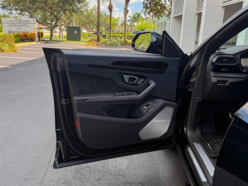 2024 Lamborghini Urus S - Photo 26 - Bonita Springs, FL 34134