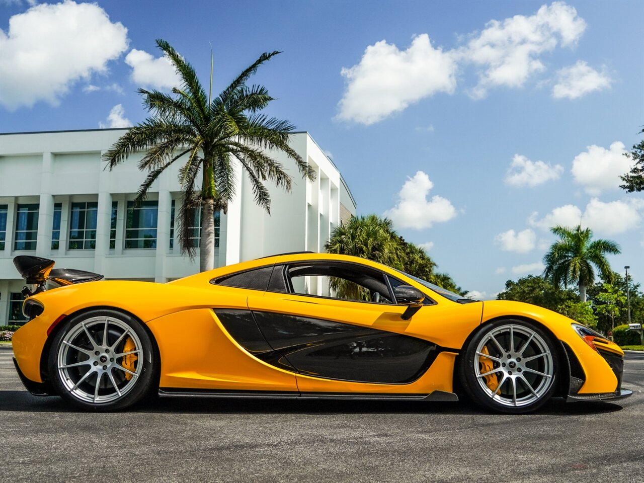 2015 McLaren P1   - Photo 38 - Bonita Springs, FL 34134