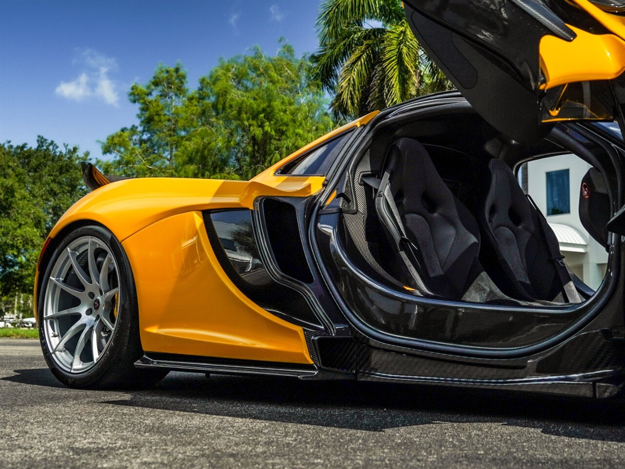 2015 McLaren P1   - Photo 39 - Bonita Springs, FL 34134