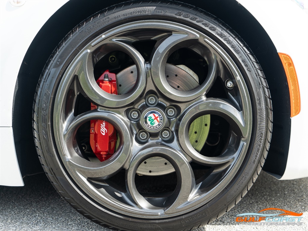 2017 Alfa Romeo 4C   - Photo 12 - Bonita Springs, FL 34134