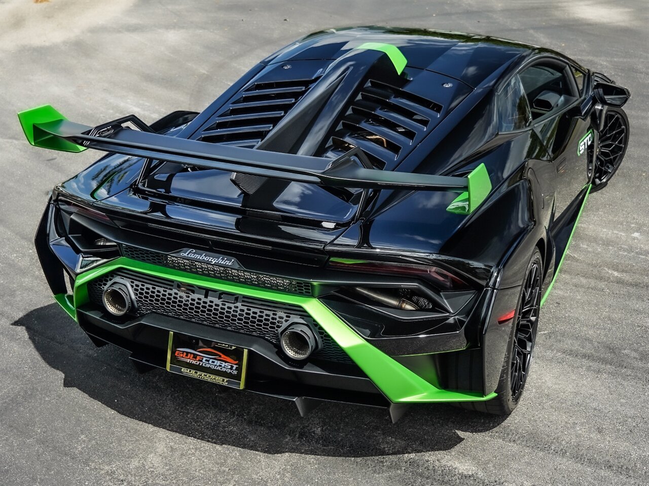 2022 Lamborghini Huracan STO   - Photo 38 - Bonita Springs, FL 34134