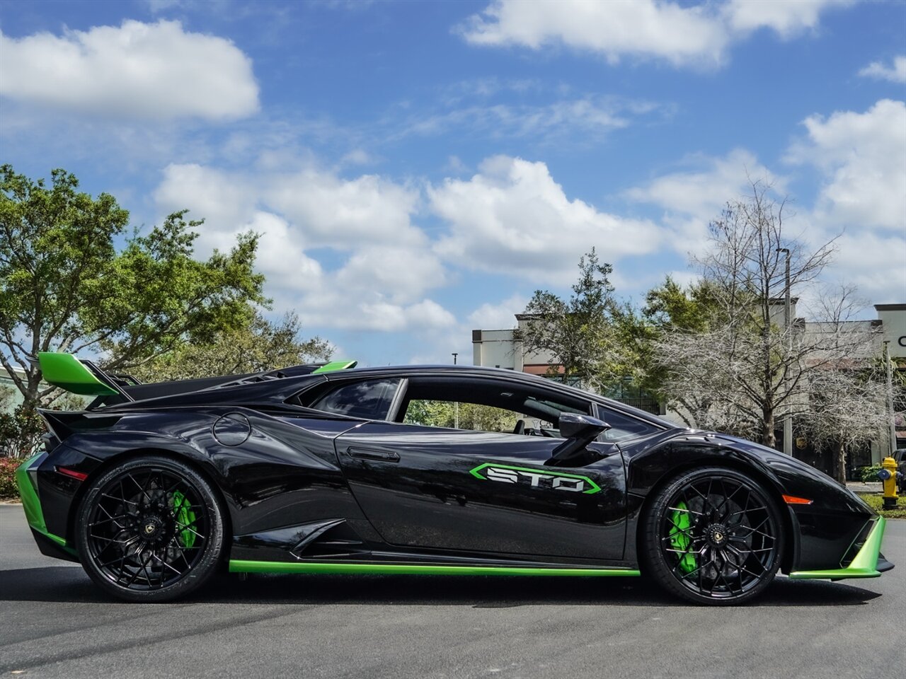 2022 Lamborghini Huracan STO   - Photo 40 - Bonita Springs, FL 34134