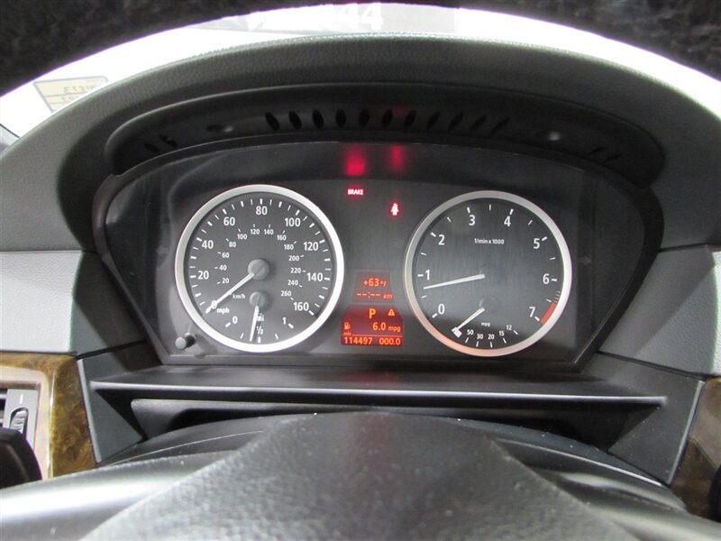 2007 BMW 5-Series 550i photo