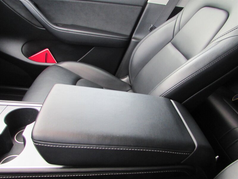 2022 Tesla Model Y Long Range - Photo 18 - Dublin, CA 94568