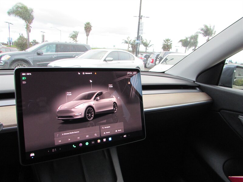 2022 Tesla Model Y Long Range - Photo 13 - Dublin, CA 94568