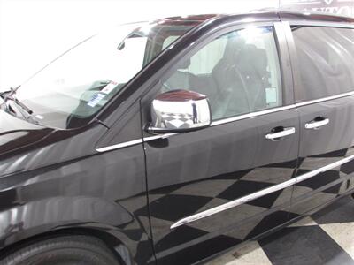 2012 Chrysler Town & Country Touring-L   - Photo 12 - Dublin, CA 94568