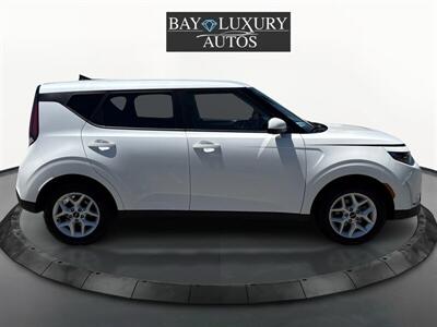 2023 Kia Soul LX - Photo 28 - Dublin, CA 94568
