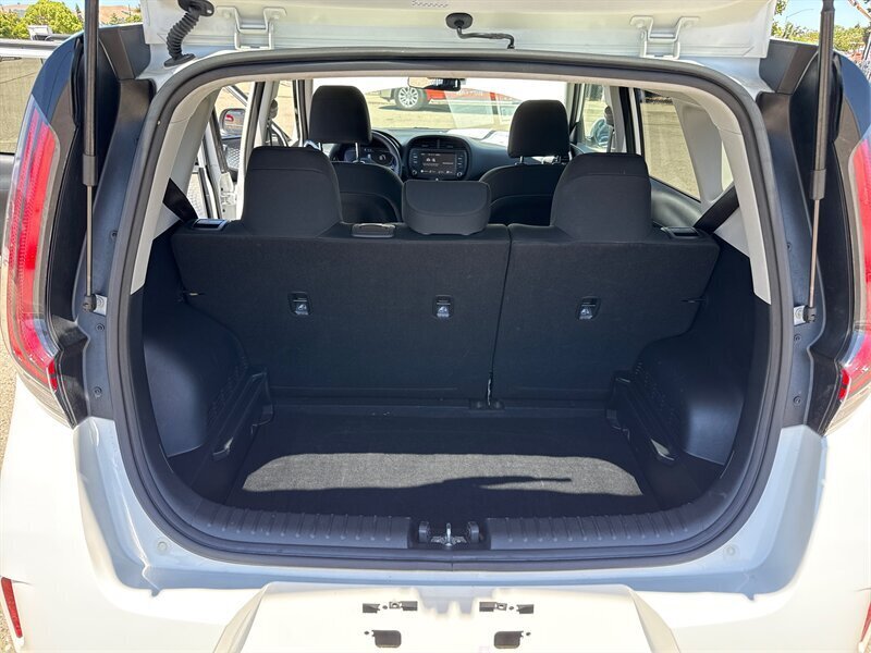 2023 Kia Soul LX - Photo 74 - Dublin, CA 94568